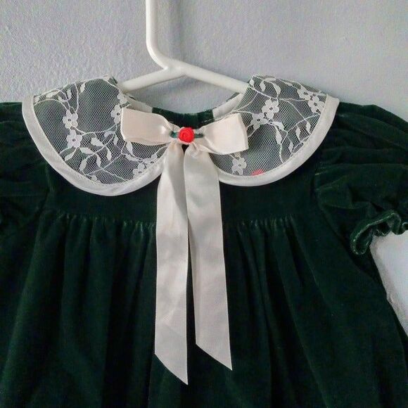 YoungLand 6-9 Months Velvet Dress-Hunter Green-Lace Trim-Bow Detail-Christmas - Picture 2 of 7